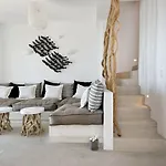 Eolia Luxury Pýrgos