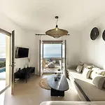 Eolia Luxury * Pýrgos